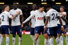 皇马巴萨争抢25岁西甲中后卫：自由身转会市场风云再起